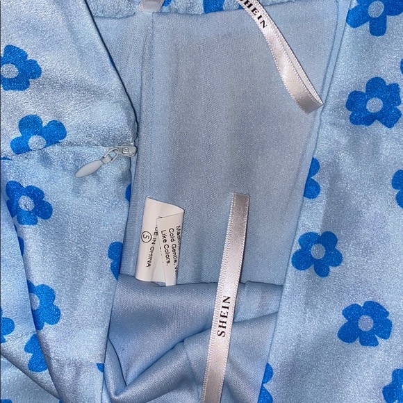 Blue flower skirt - Picture 2 of 2